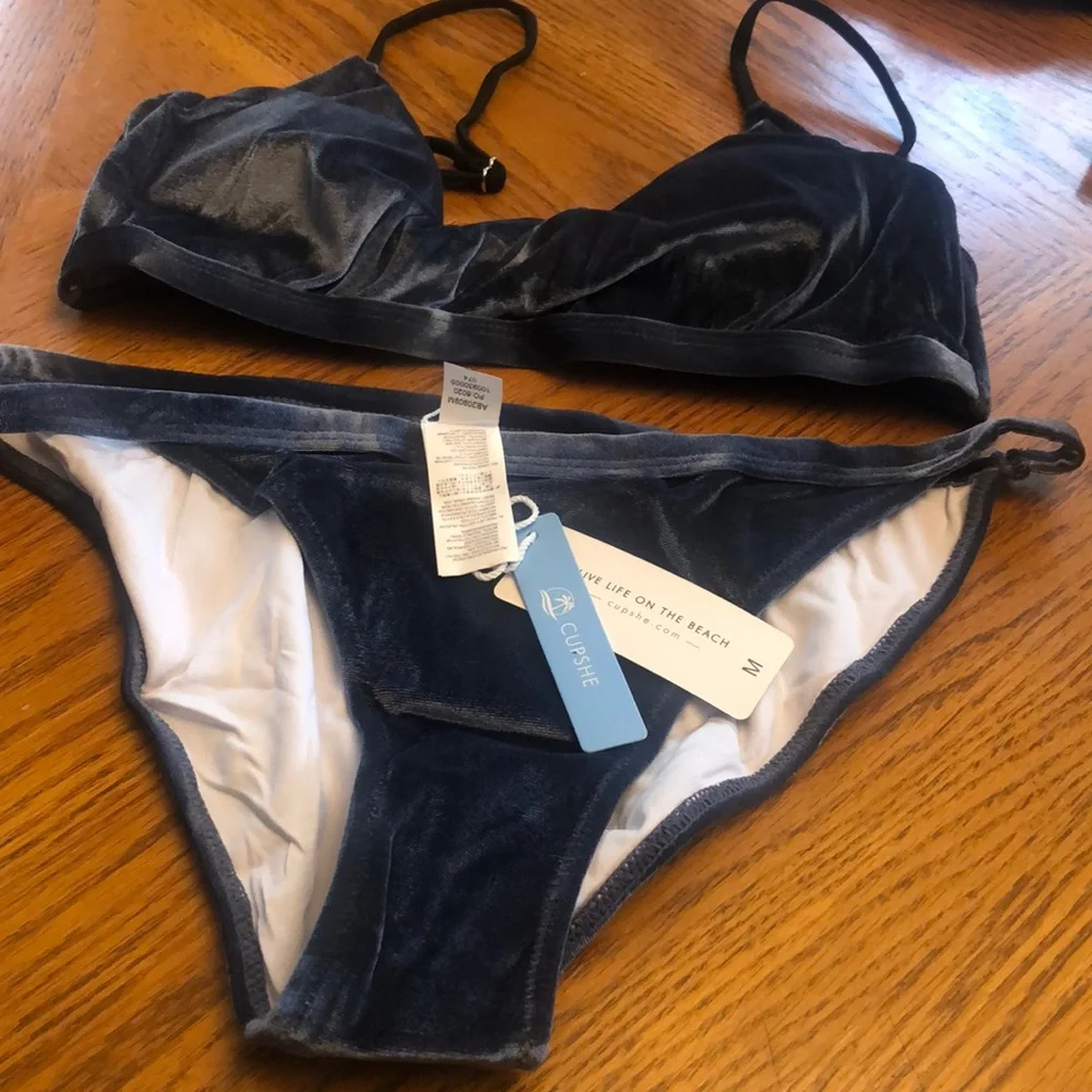 #6 Cupshe blue steel velvet swimsuit size medium nwt - Picture 6 of 9